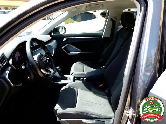 AUDI Q3 35 TDI S line edition