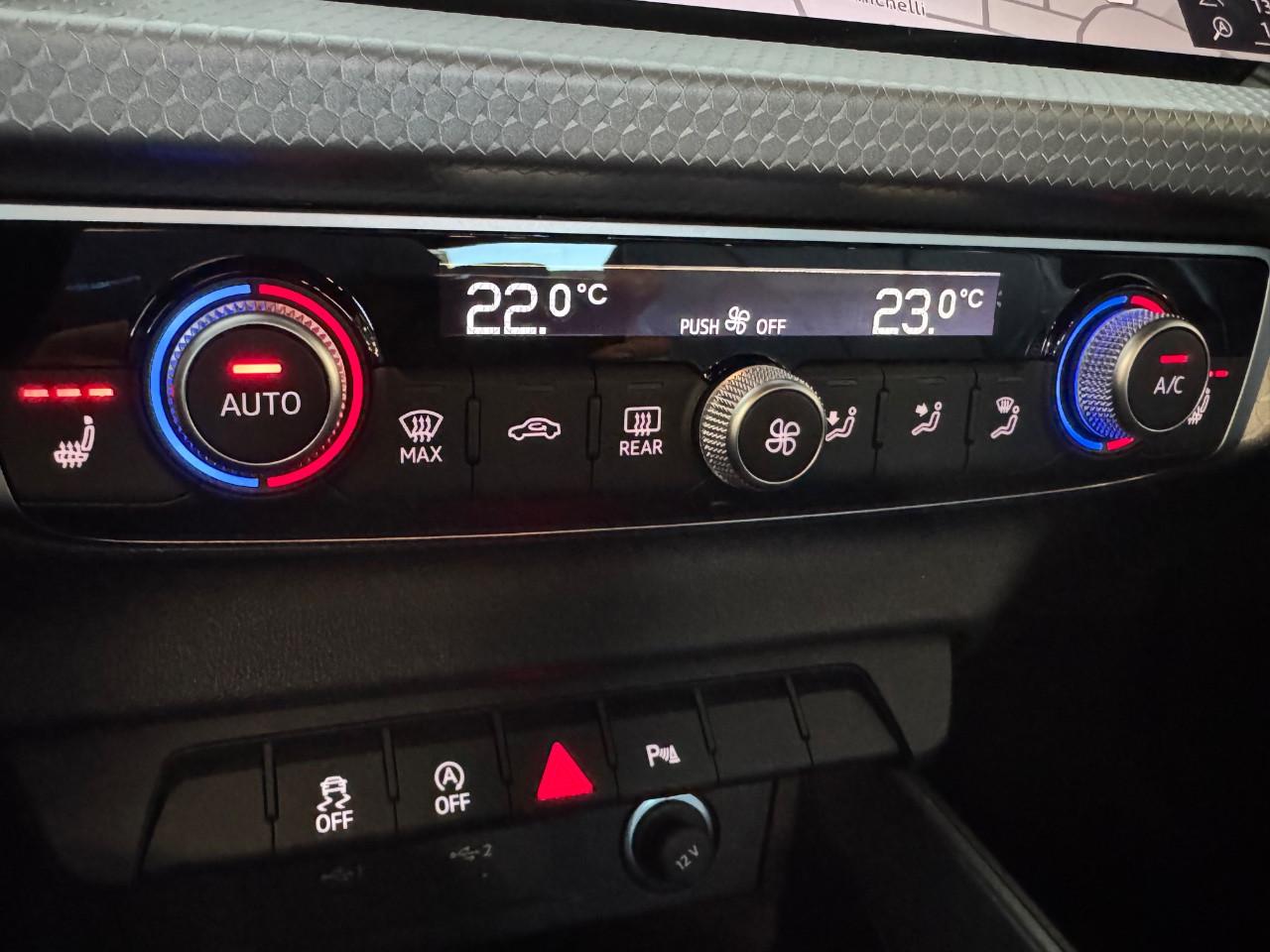 Audi A1 Allstreet 35 TFSI 150cv S Tronic S line Interiors