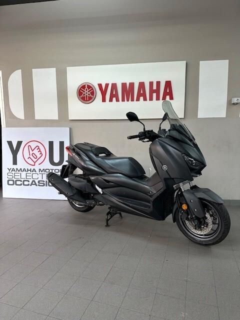 Yamaha X-Max 400
