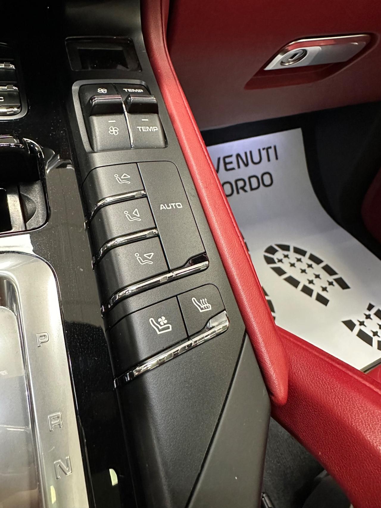 Porsche Cayenne 3.0 Diesel 12/2016 euro 6 239 cv