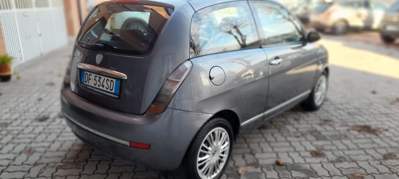 Lancia Ypsilon 1.2 Oro