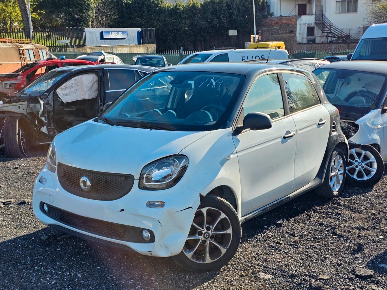 SINISTRATA Smart ForFour 70 1.0 Passion