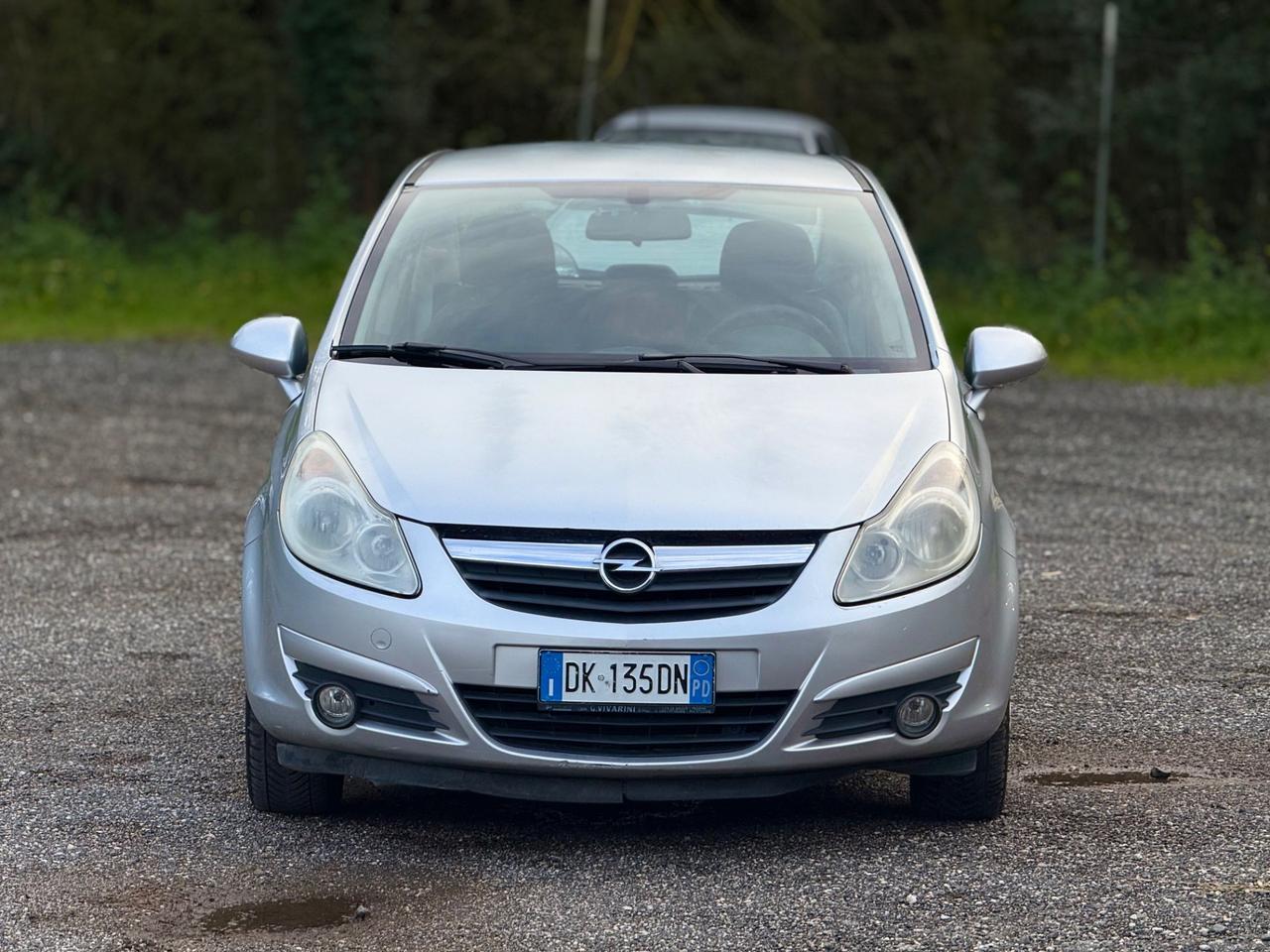 Opel Corsa 1.2 5 porte Cosmo