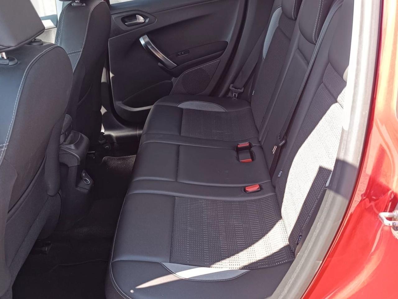 Peugeot 2008 PureTech Turbo 110 S&S Allure