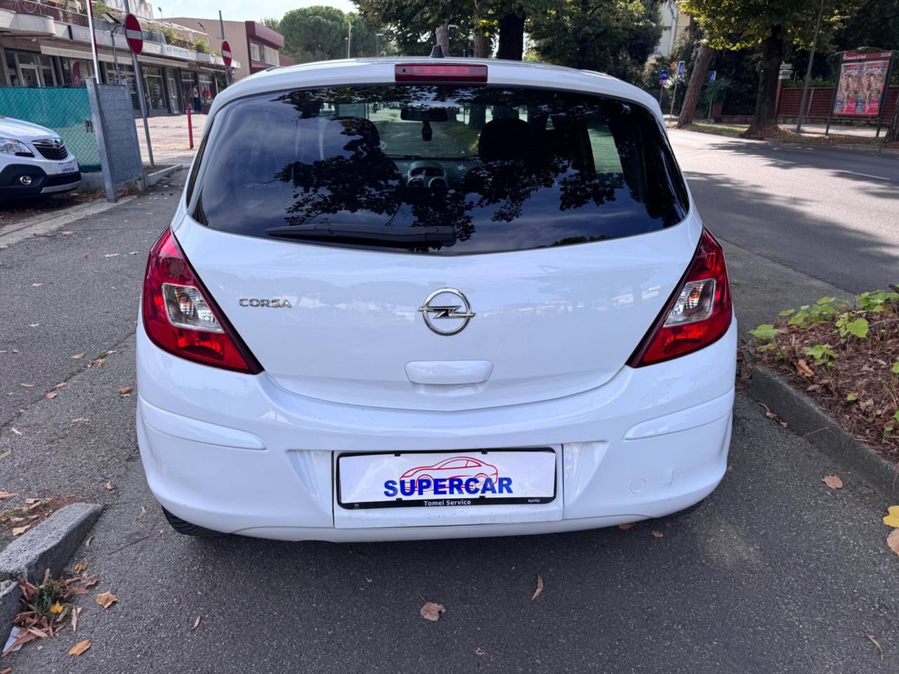 Opel Corsa 1.2 5 porte neopaten garanzia12 mesi
