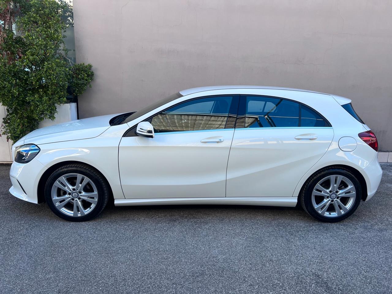 Mercedes-benz A 180 d Sport my16 LED/AMERA/PELLE/NAVI.. PERFETTA!!
