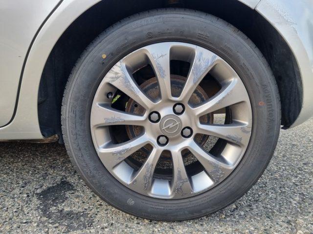 OPEL Corsa 1.2 5 porte Cosmo