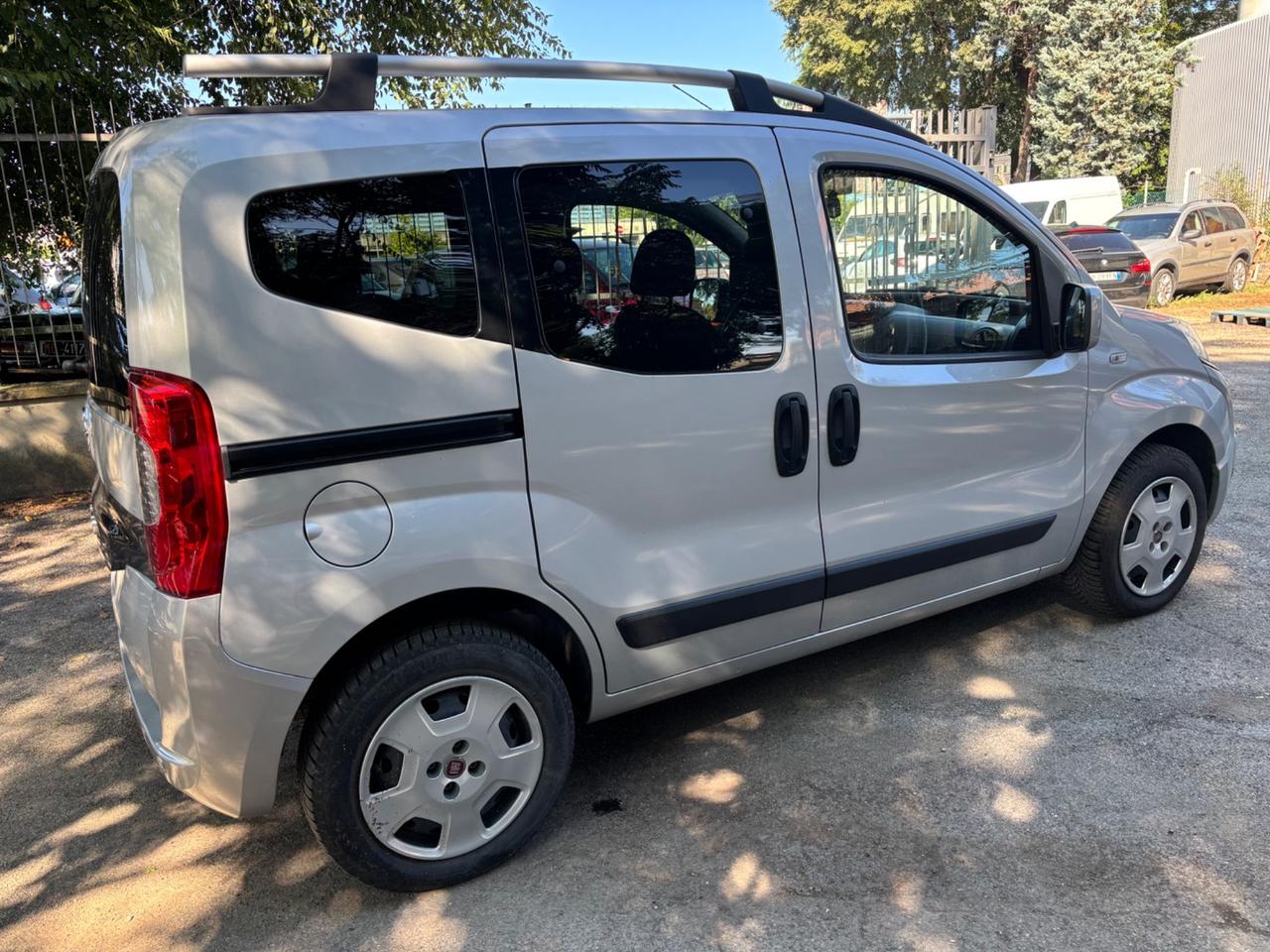 Fiat Qubo 1.3 MJT 80 CV Lounge cambio automatico