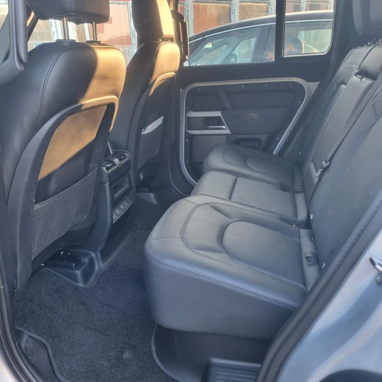 Land Rover Defender 110 3.0D I6 200 CV AWD Auto SE