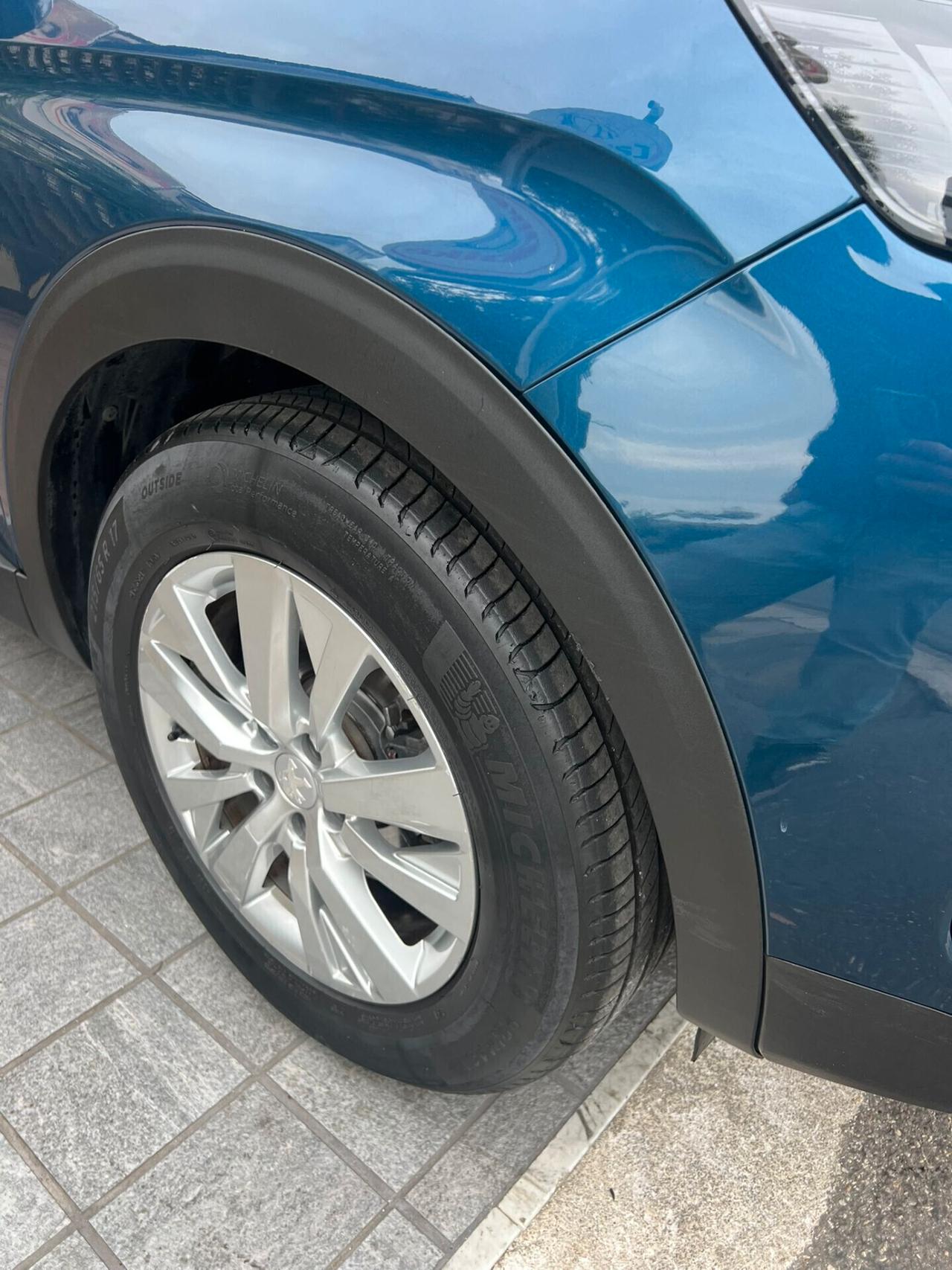 Peugeot 3008 BlueHDi 130 S&S EAT8 Allure Pack