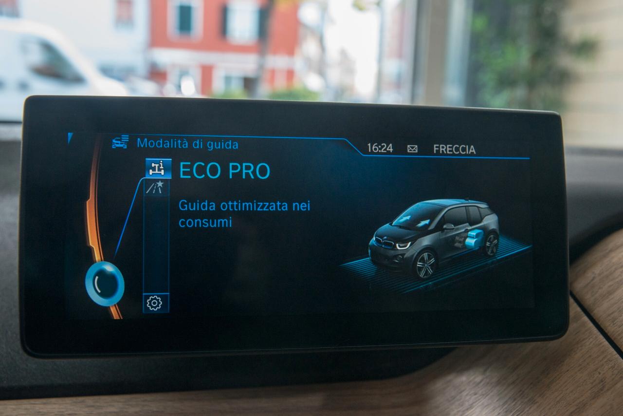 BMW i3 90AP CV170 ADVANTAGE OK NEOPATENTATI PELLE NAVI CERCHI 19 AUTOMATICO