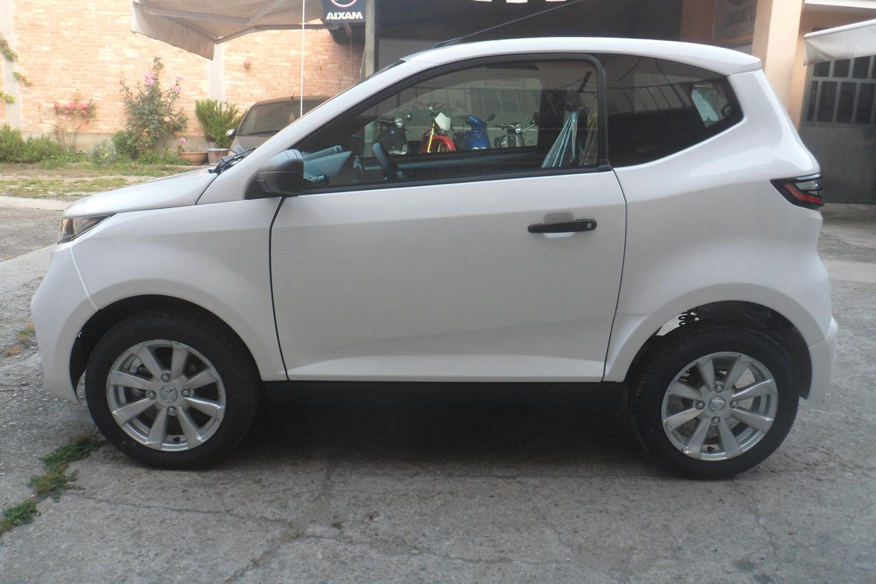 Aixam City Pack Ambition nuova MY 25 motore kubota EURO 5 PLUS