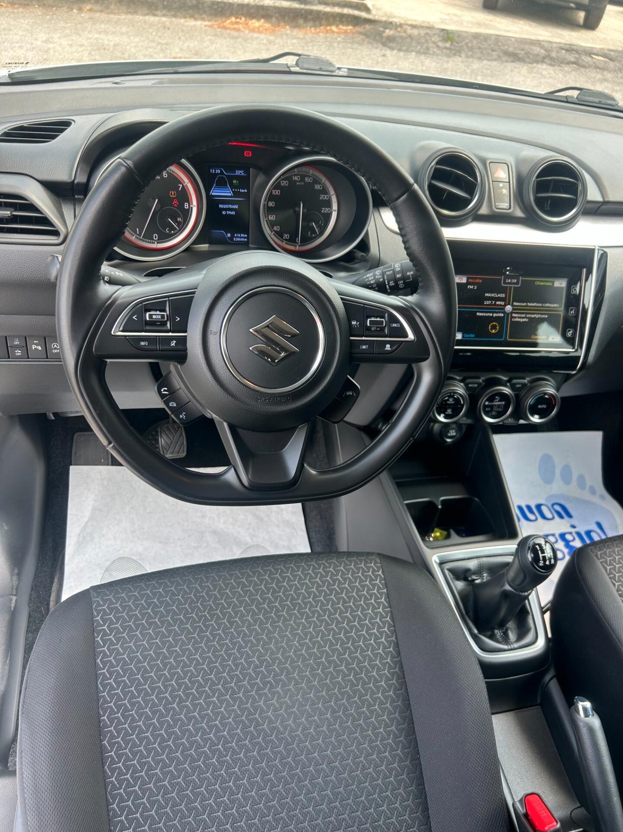 " UNA CHICCA " Suzuki Swift 1.2 Hybrid 4x4 AllGrip Top