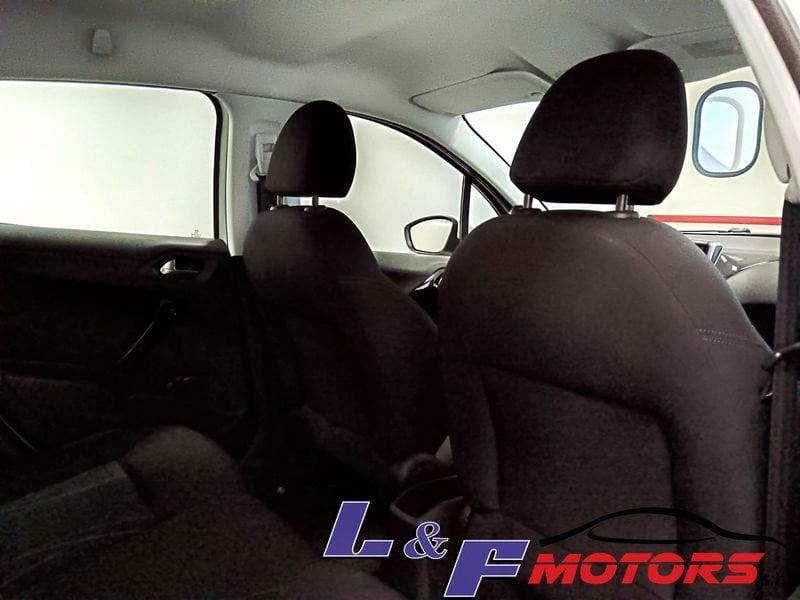 Peugeot 208 1.2 12V VTi 82cv Active