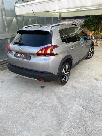 Peugeot 2008 BlueHDi 100 cv Allure