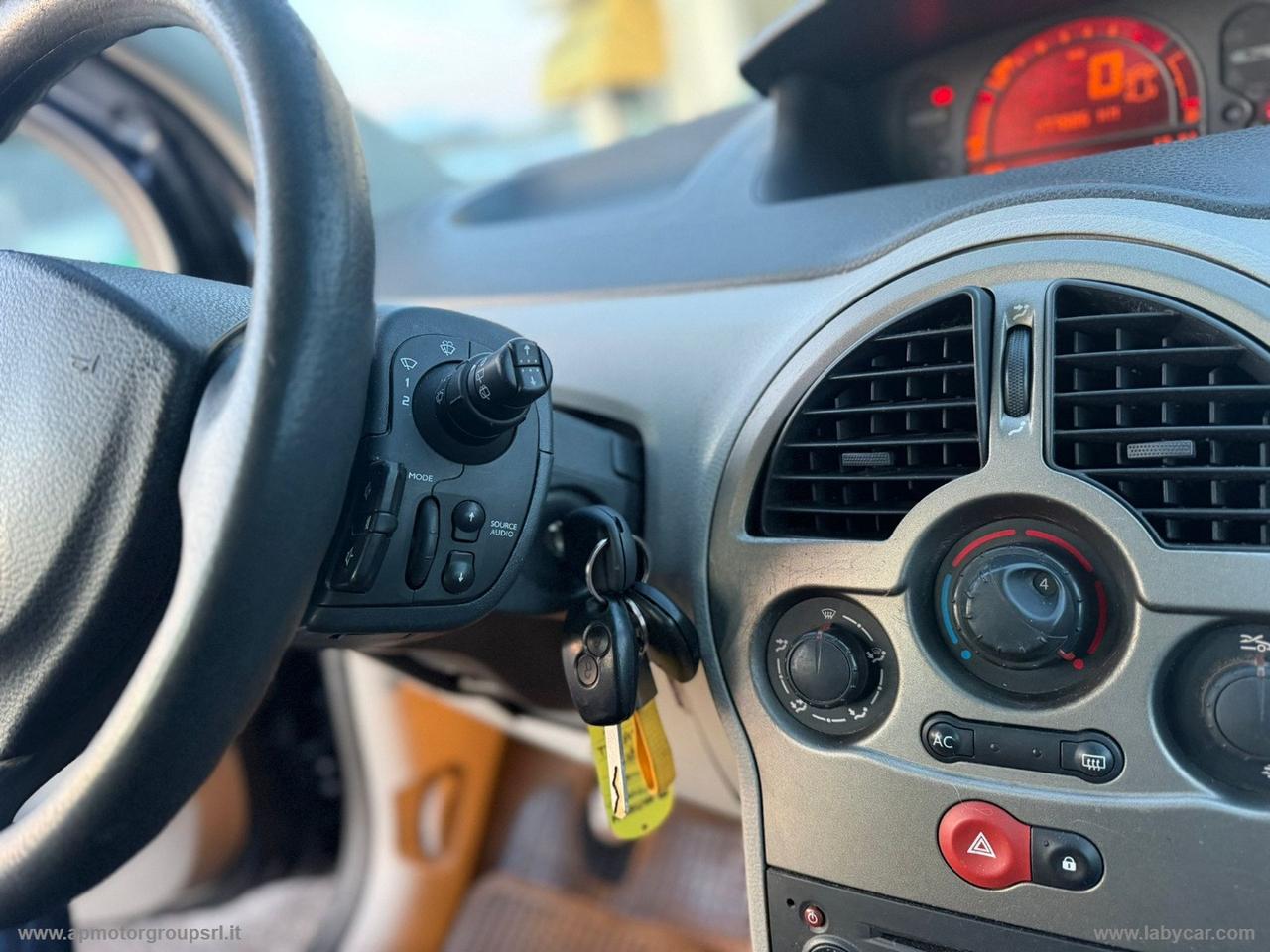 RENAULT Modus 1.2 16V Dynamique