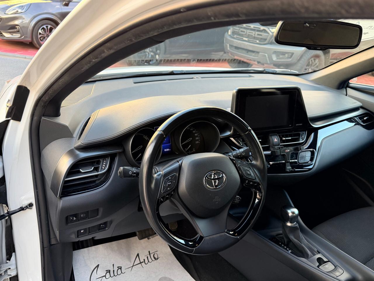 Toyota C-HR 1.8 Hybrid E-CVT Trend