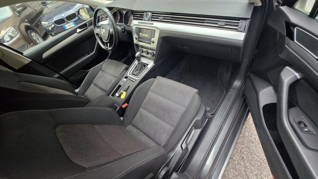 Volkswagen Passat Variant 1.6 TDI SCR DSG Business BMT