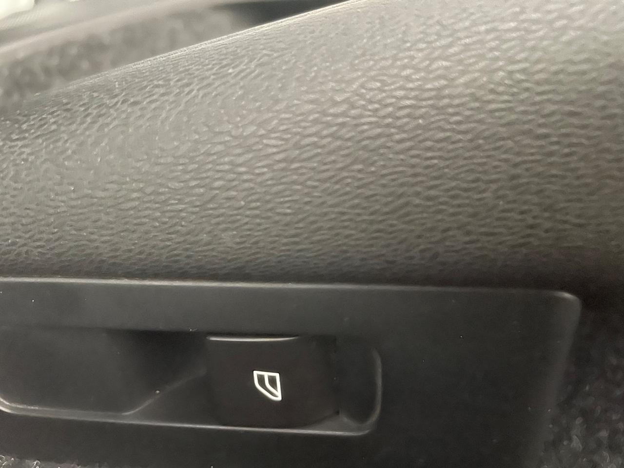 Volvo XC40 D3 Momentum “MANIACALE”