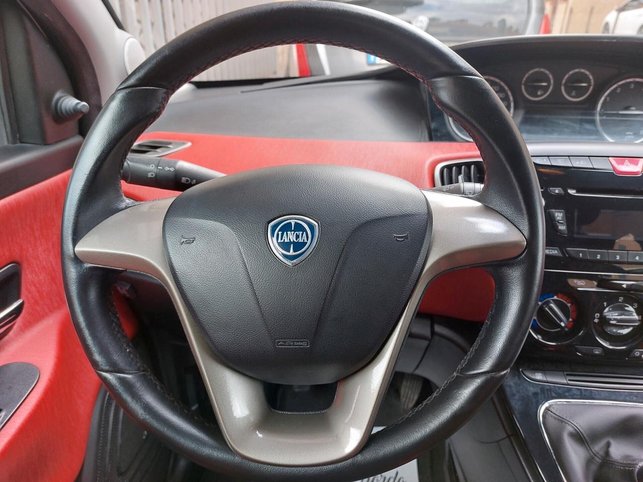 Lancia Ypsilon 1.2 69 CV 5 porte GPL Gold