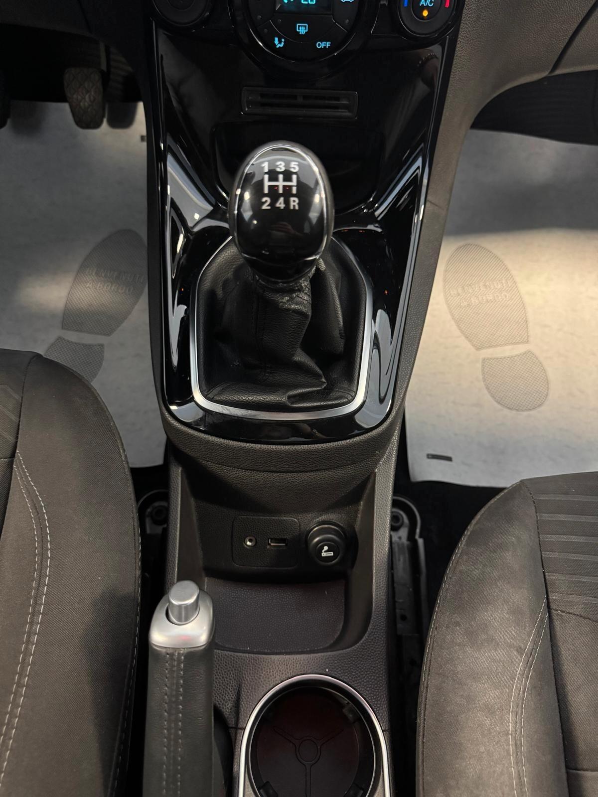 Ford Fiesta 1.5 TDCi 75CV 5p Titanium 2015