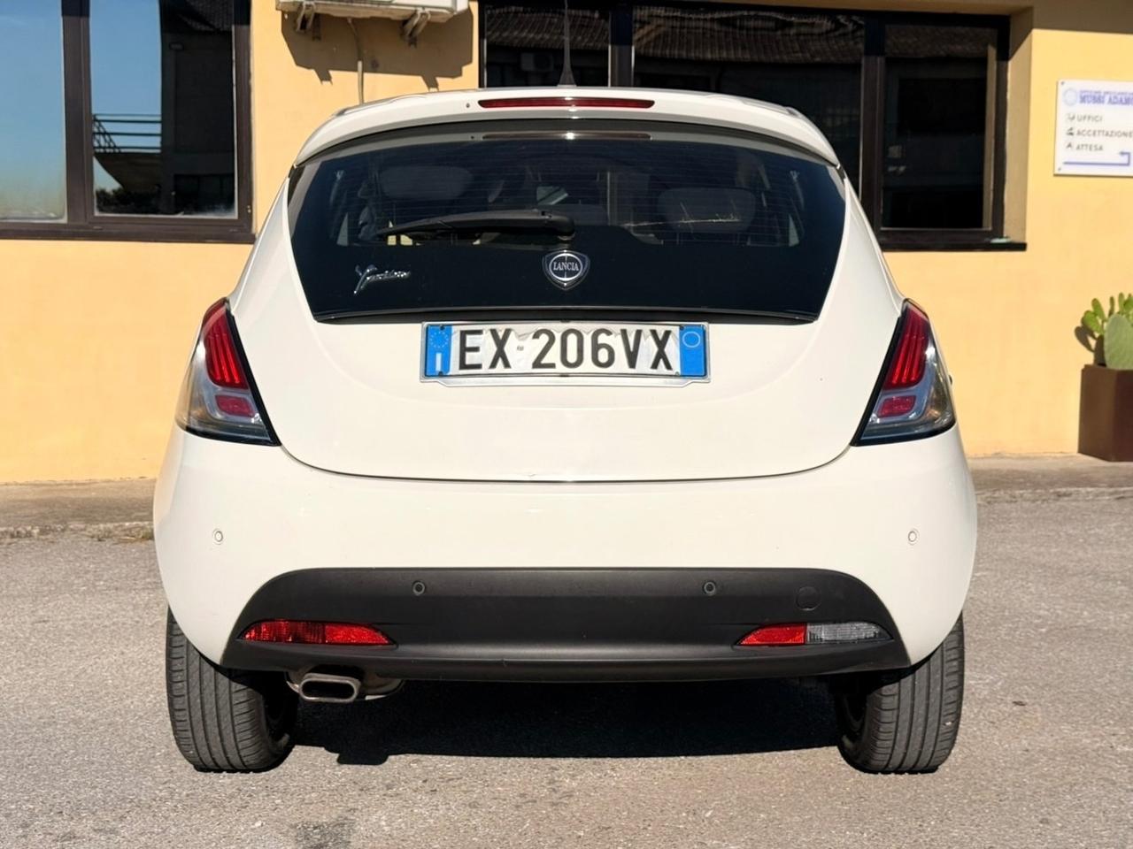 Lancia Ypsilon 1.2 69 CV 5 porte GPL Ecochic Gold