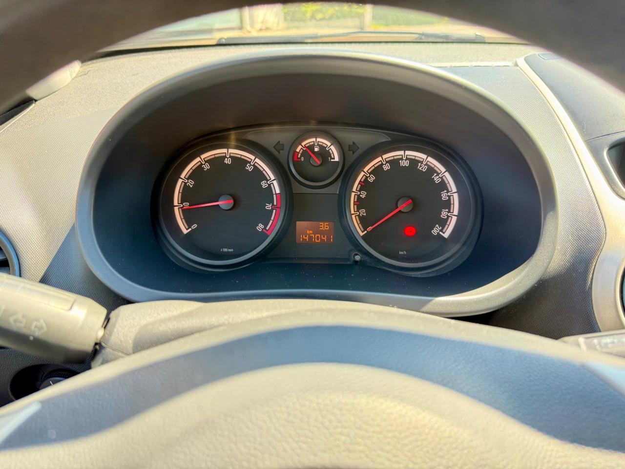 Opel Corsa 1.2 5 porte Ok Neopatentati