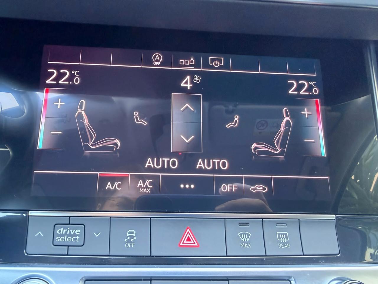 Audi A6 Avant 2.0 TDI S tronic S-LINE/CERCHI 19"
