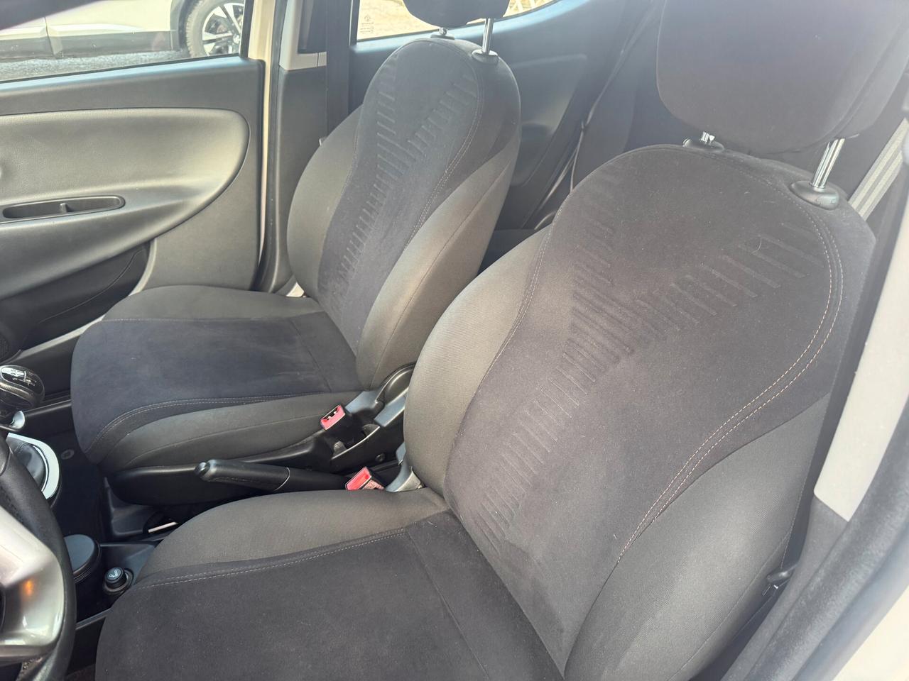 Lancia Ypsilon 1.2 69 CV 5P Gold 2014