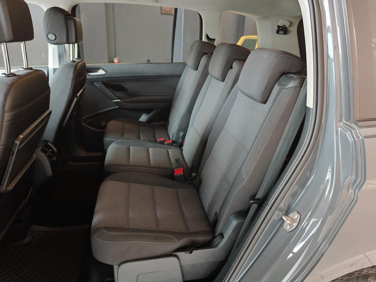 Volkswagen Touran 2.0 TDI 150 CV SCR DSG Executive BlueMotion Tech.