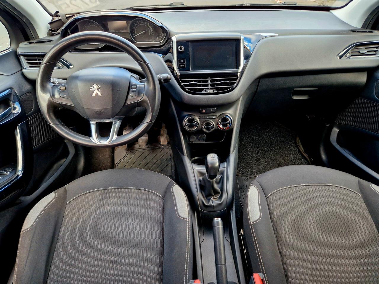 Peugeot 208 PureTech 82 5 porte Allure