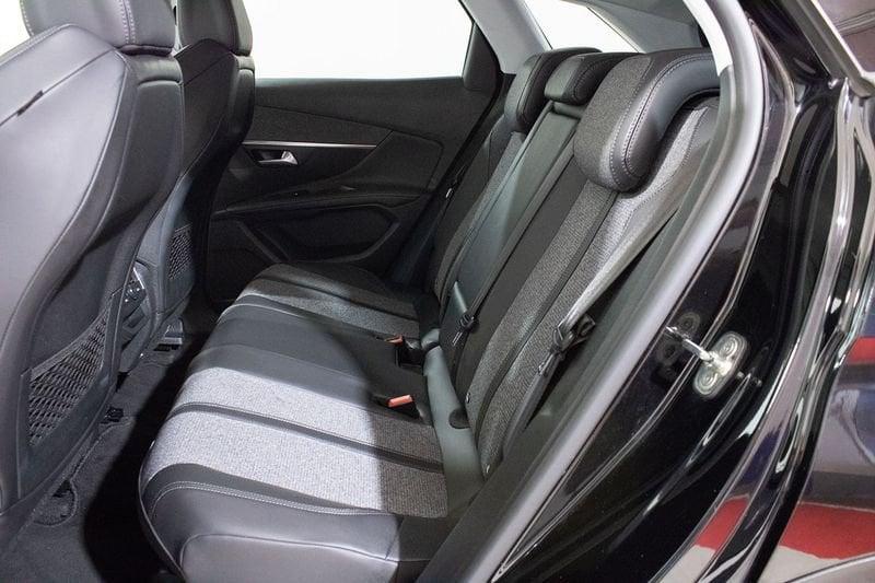 Peugeot 3008 BlueHDi 130cv EAT8 Allure