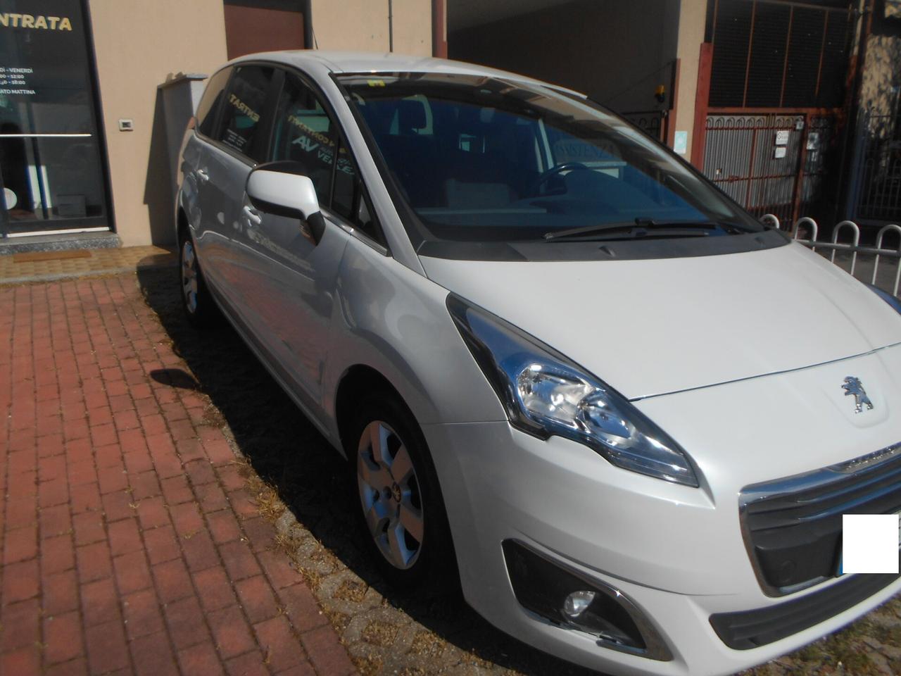 Peugeot 5008 BlueHDi 150 S&S Allure
