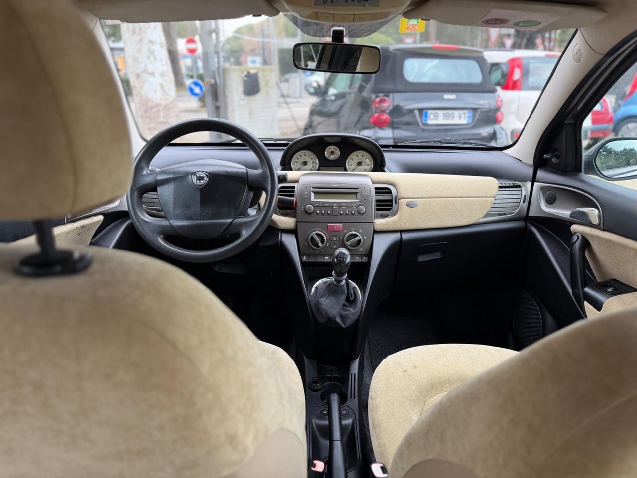 Lancia Ypsilon 1.2 16V Argento