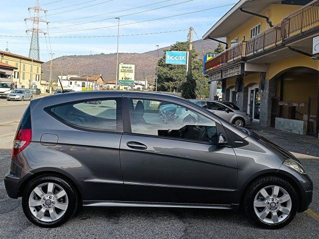 MERCEDES-BENZ A 150 BlueEFFICIENCY Coupé Elegance