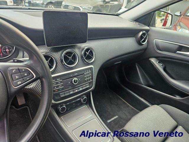 MERCEDES-BENZ GLA 200 d Automatic Sport
