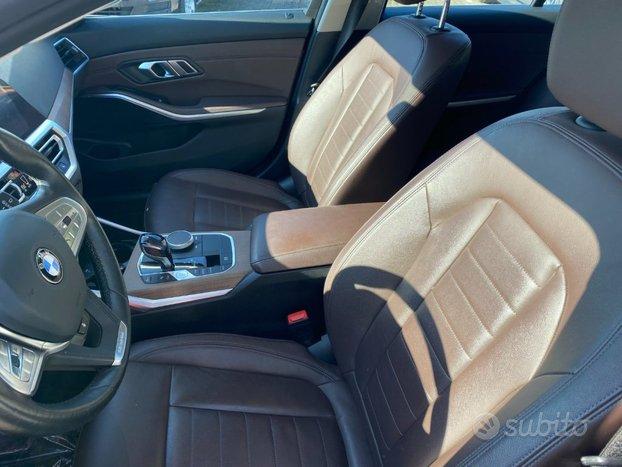 BMW 320 d xDrive Touring Luxury