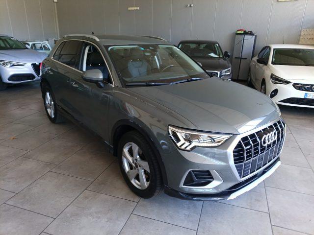 AUDI Q3 35 TDI quattro S tronic Business Advanced