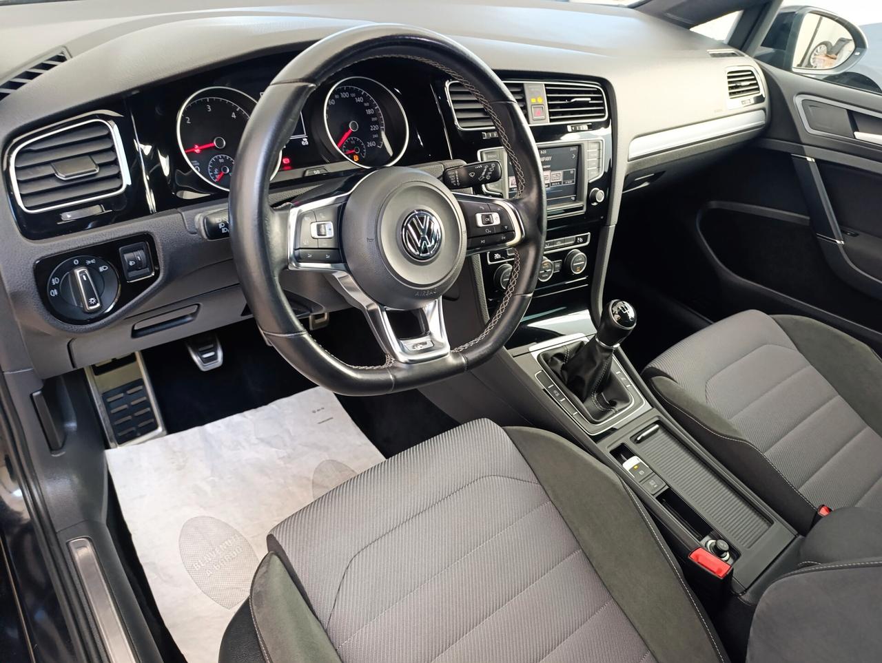 Volkswagen Golf 1.6 TDI 110 CV 5p. Sport Edition BlueMotion Technology R-Line - Uniproprietario
