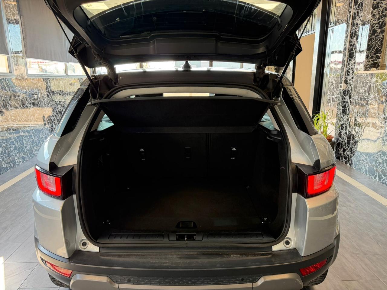 Land Rover Range Evoque 2.0 TD4 150 CV 5p. Business