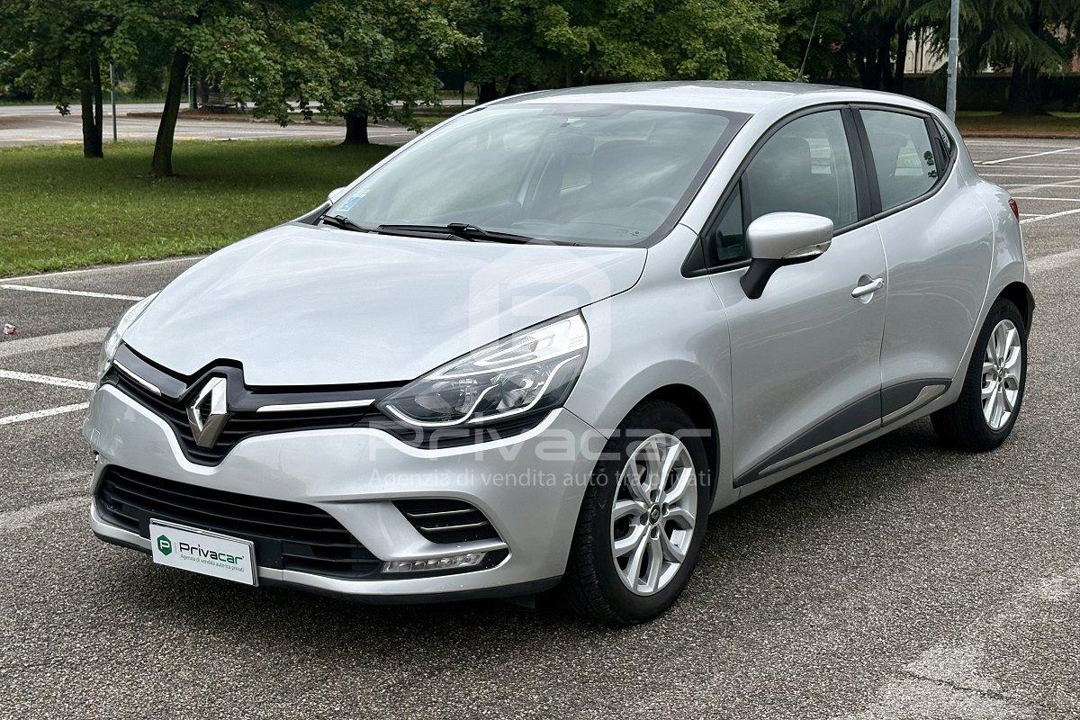 RENAULT Clio dCi 8V 90 CV EDC 5 porte Moschino Intens