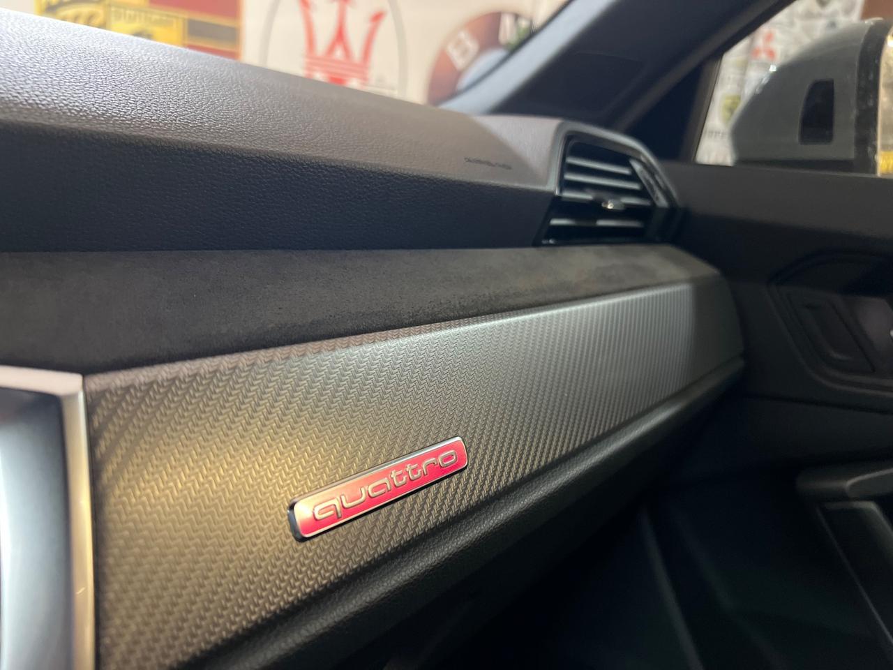 Audi Q3 RS quattro S tronic