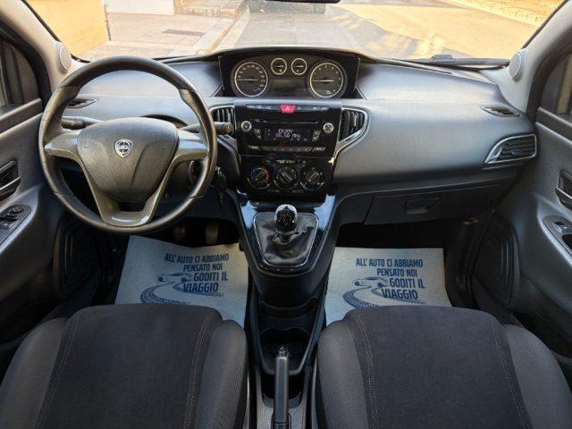 LANCIA Ypsilon 1.2 69 CV 5 porte Silver