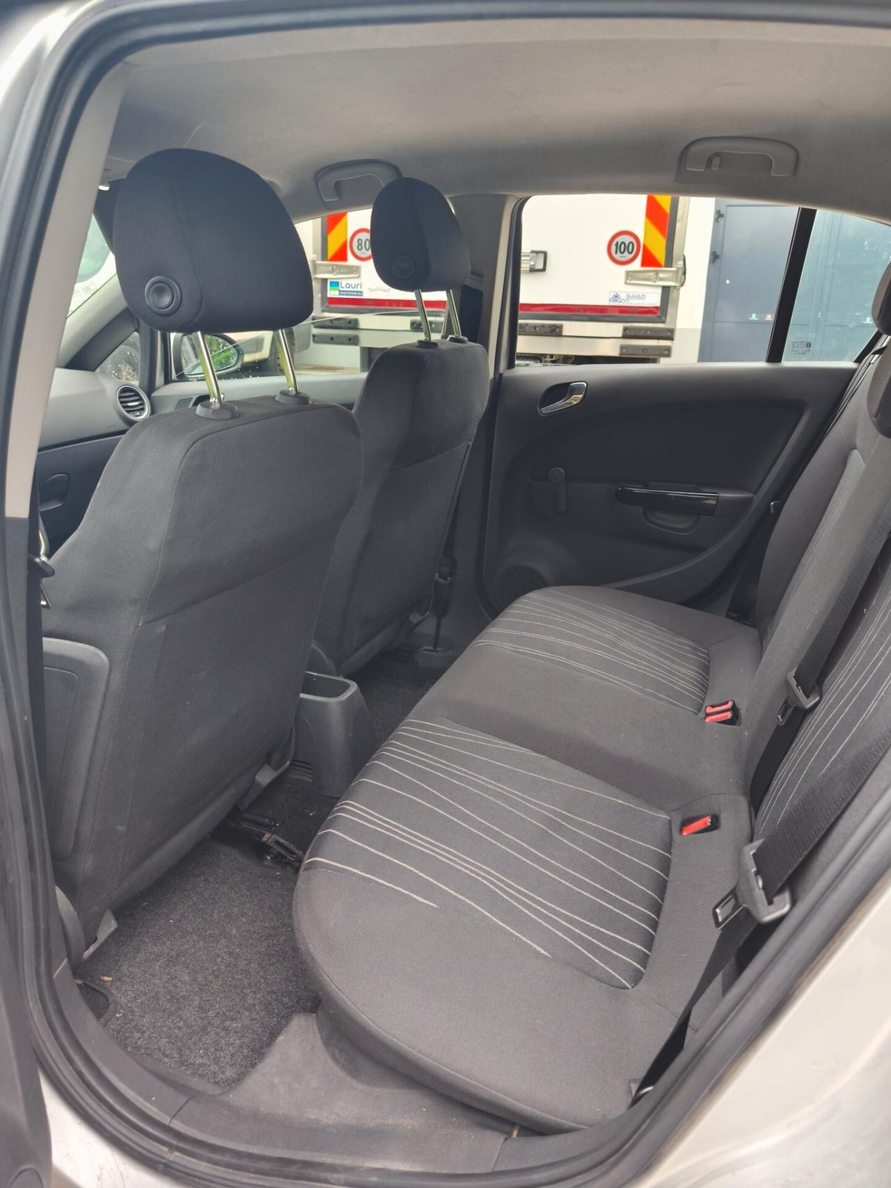 Opel Corsa 1.2 neopatentati garanzia