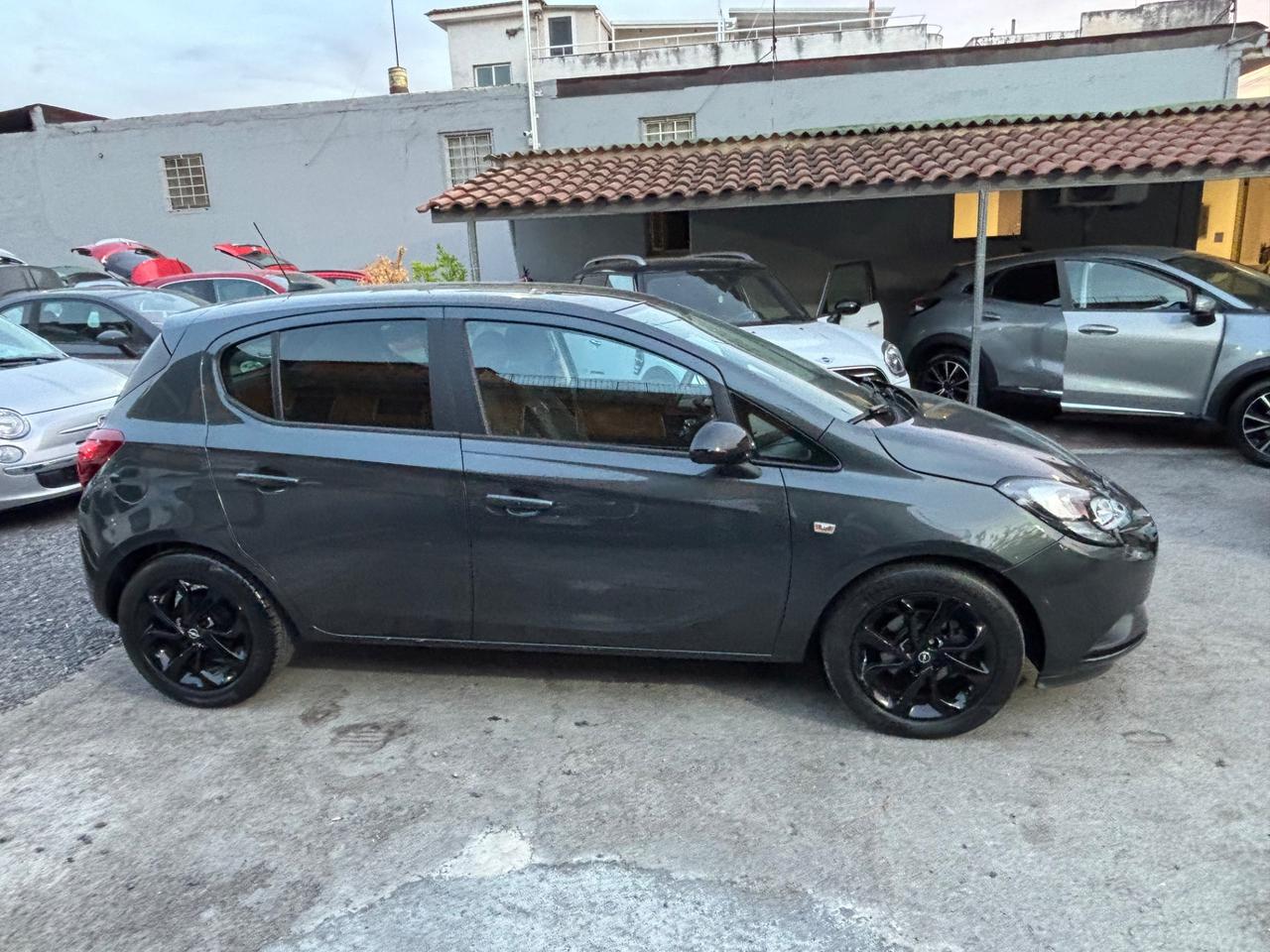 Opel Corsa 1.4 90CV Coupé b-Color
