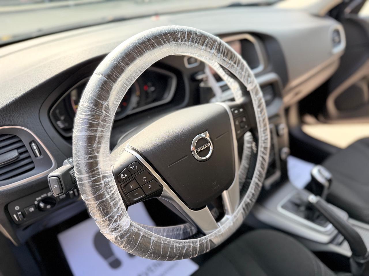 Volvo V40 D2 R-design euro6 2.0d 120cv