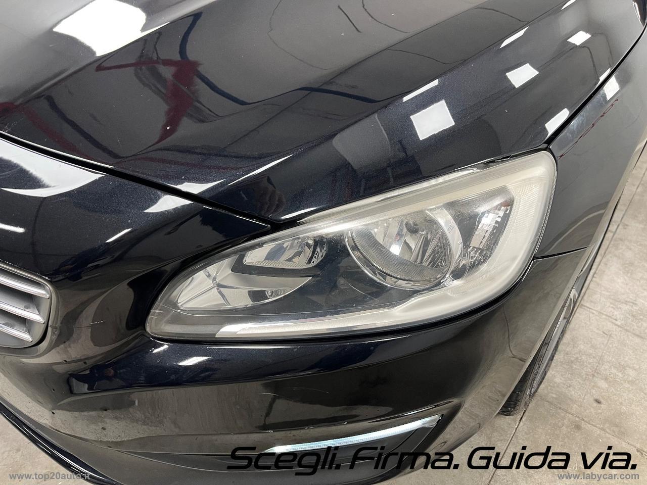 VOLVO V60 D2 1.6 Kinetic|GANCIO TRAINO|8 CERCHI