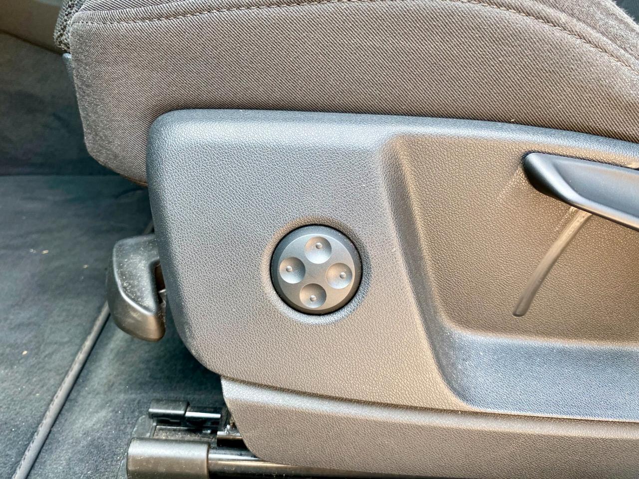 Audi Q5 40 2.0 tdi mhev 12V quattro s-tronic 204cv FARI MATRIX