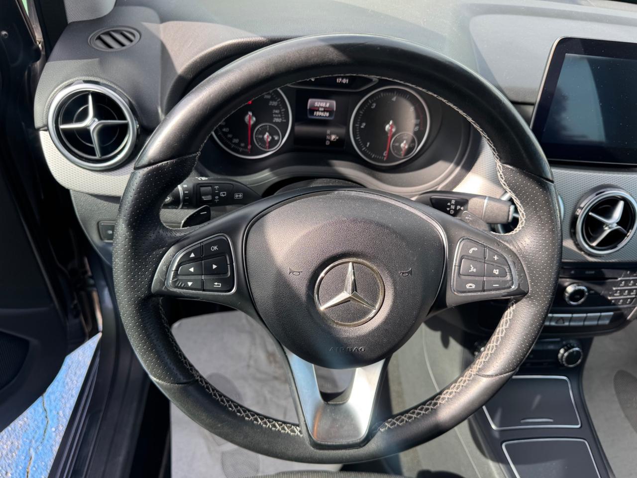 Mercedes-benz B 200 d Automatic Premium