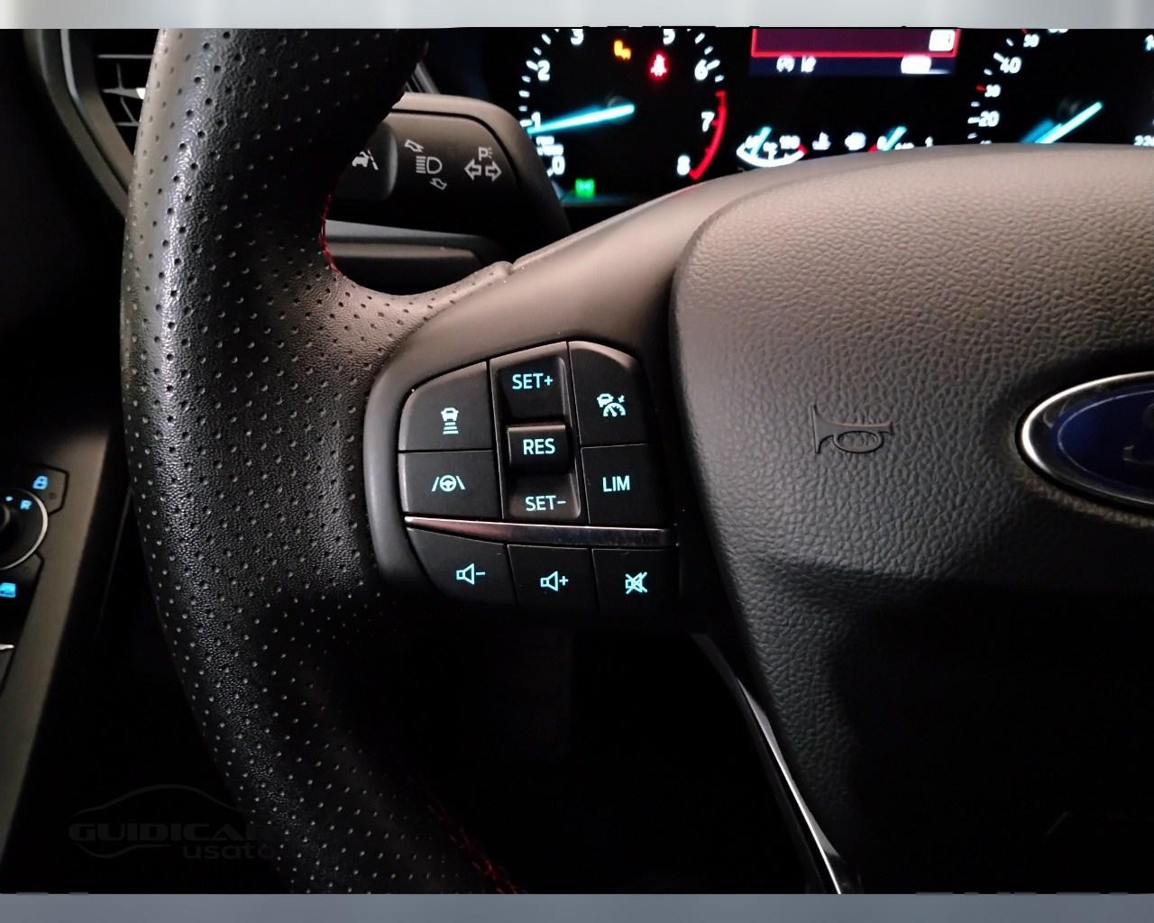 FORD Focus V 2022 - Focus 1.0t ecoboost h ST-Line 155cv powershift